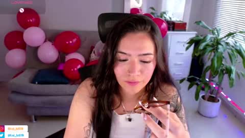 Luisa    online show from 02.16.25