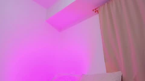 Instagram Soyamandaa  1 online show from 11.21.25