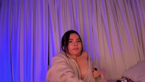 Snapshot of soyccherry chatting on 02.18.25 OFccherryvip online show from 02.18.25