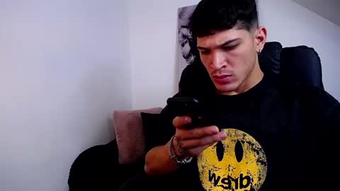 Snapshot of soyraydimarco_ chatting on 12.27.24 RayDimarco  independent model online show from 12.27.24