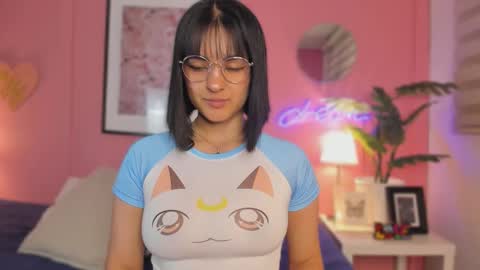 Snapshot of soysaraa_ chatting on 11.04.25 Aleja online show from 11.04.25