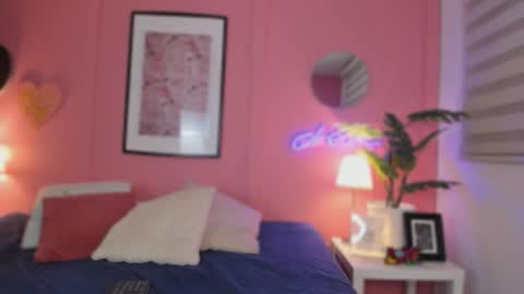 Snapshot of soysaraa_ chatting on 11.06.25 Aleja online show from 11.06.25