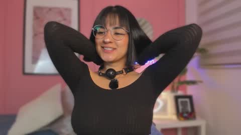 Snapshot of soysaraa_ chatting on 12.16.25 Aleja online show from 12.16.25