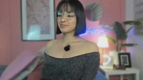 Snapshot of soysaraa_ chatting on 12.17.25 Aleja online show from 12.17.25