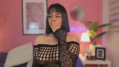 Snapshot of soysaraa_ chatting on 02.11.26 Aleja online show from 02.11.26