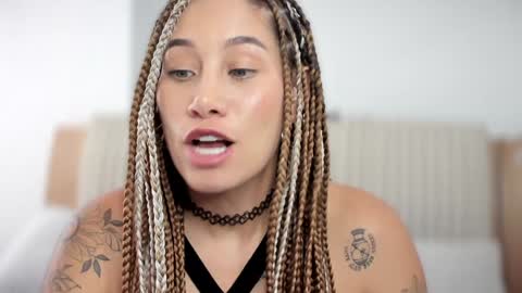 Snapshot of soytulu_ chatting on 01.18.25 brisa  s online show from 01.18.25