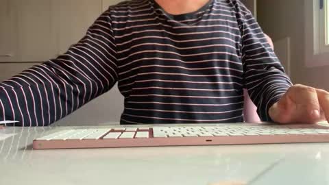 Snapshot of spa_eng chatting on 02.01.26 SPA ENG online show from 02.01.26