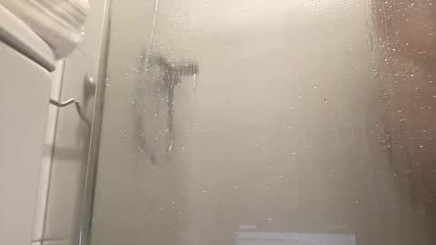 Snapshot of spanish_hetero chatting on 11.28.25 SPANISH HETERO online show from 11.28.25