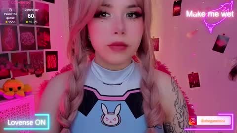 Snapshot of sparklemona chatting on 03.04.25 SparkleMona online show from 03.04.25