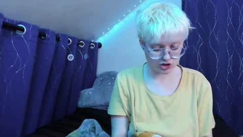 Snapshot of sparkling_water_hate_club chatting on 11.30.25 Atticus Pendragon online show from 11.30.25