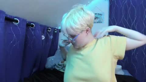 Snapshot of sparkling_water_hate_club chatting on 11.30.25 Atticus Pendragon online show from 11.30.25