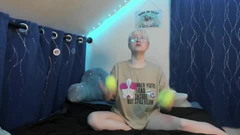 Snapshot of sparkling_water_hate_club chatting on 12.03.25 Atticus Pendragon online show from 12.03.25