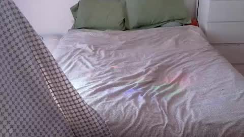 Snapshot of sparklingsoleil chatting on 03.10.26 Soleil online show from 03.10.26