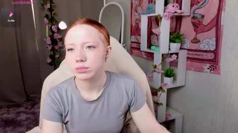 Snapshot of sparky_fox chatting on 06.22.26 Nika online show from 06.22.26