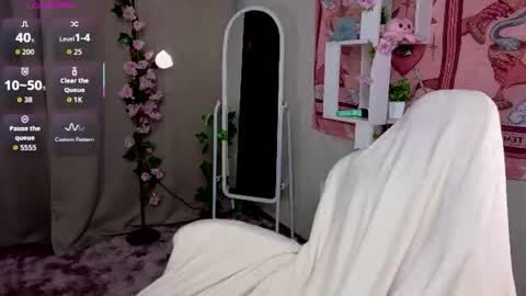 Snapshot of sparky_fox chatting on 06.30.26 Nika online show from 06.30.26