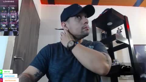 Snapshot of spartacus_cam chatting on 01.10.25     online show from 01.10.25