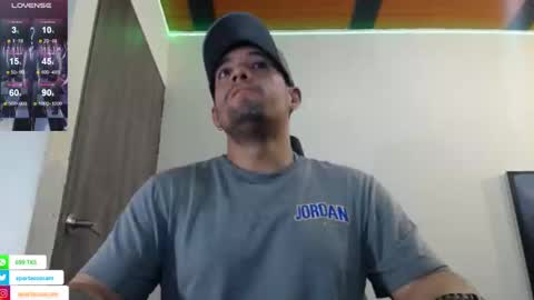 Snapshot of spartacus_cam chatting on 01.30.25     online show from 01.30.25