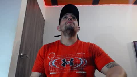 Snapshot of spartacus_cam chatting on 02.06.25     online show from 02.06.25