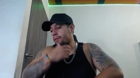 Snapshot of spartacus_cam chatting on 03.04.25     online show from 03.04.25