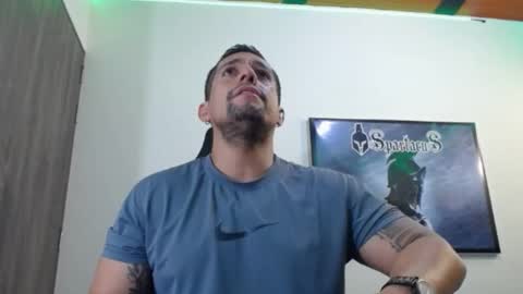 Snapshot of spartacus_cam chatting on 09.09.25     online show from 09.09.25