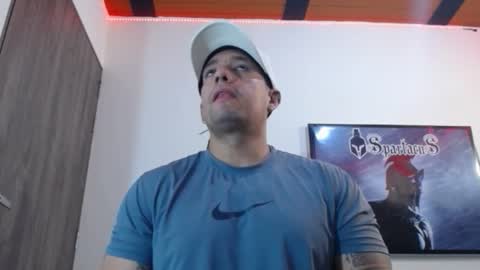 Snapshot of spartacus_cam chatting on 10.06.25     online show from 10.06.25