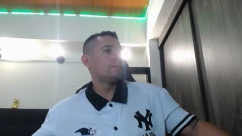 Snapshot of spartacus_cam chatting on 07.15.26 online show from 07.15.26