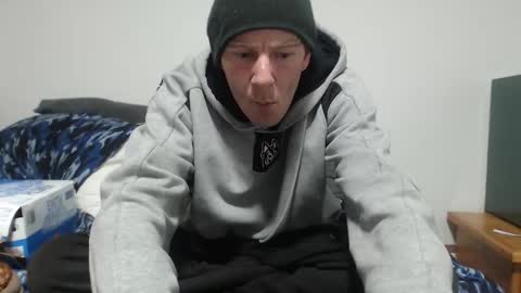 Snapshot of spazzy2 chatting on 11.03.25 spazzy2 online show from 11.03.25