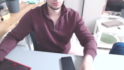 Snapshot of spb78 chatting on 11.22.25 Art online show from 11.22.25