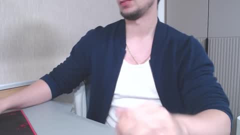 Snapshot of spb78 chatting on 11.23.25 Art online show from 11.23.25