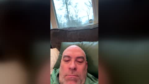 Snapshot of spearly chatting on 02.22.26 spearly online show from 02.22.26