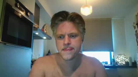 Snapshot of spectacularguy chatting on 12.14.25 DutchDude online show from 12.14.25