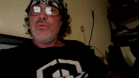Snapshot of specter1972 chatting on 04.05.26 specter1972 online show from 04.05.26