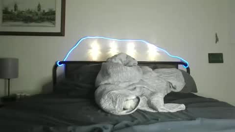 Snapshot of spencergndxxx chatting on 10.10.25 spencergndxxx online show from 10.10.25