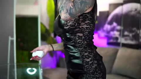 Spicy Maple online show from 02.25.26