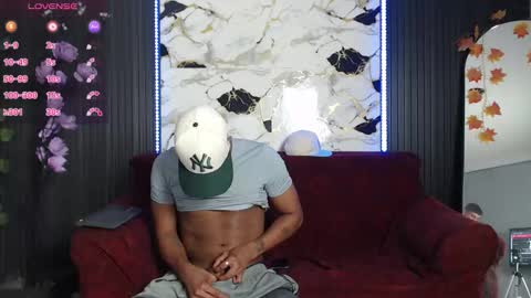 Snapshot of spicyboys_ chatting on 01.05.26 online show from 01.05.26