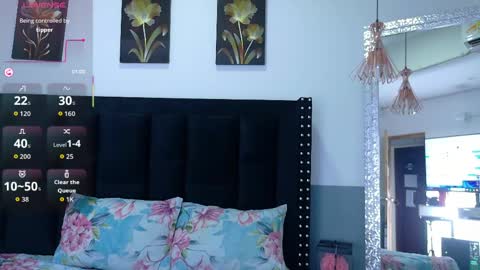 Snapshot of spicycolombianmom chatting on 05.18.26 spicycolombianmom online show from 05.18.26