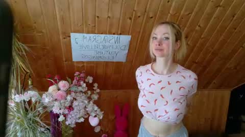Snapshot of spicyeli chatting on 07.14.26 Eli online show from 07.14.26