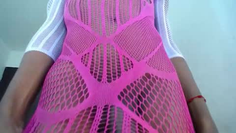 Reychell Millan  online show from 10.29.25