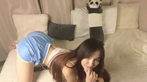 Snapshot of spicyyuki chatting on 09.17.25 Tipsy online show from 09.17.25