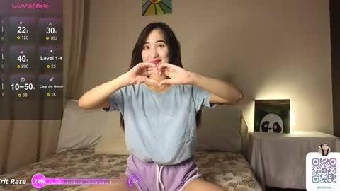 Snapshot of spicyyuki chatting on 09.20.25 Tipsy online show from 09.20.25