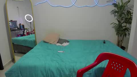 Snapshot of spider_master77 chatting on 12.20.25 spider master online show from 12.20.25