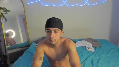 Snapshot of spider_master77 chatting on 01.09.26 spider master online show from 01.09.26