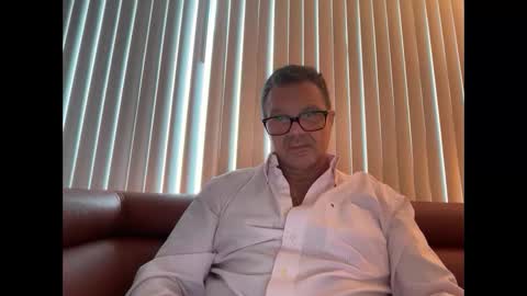 Snapshot of spike69old chatting on 11.30.25 spike69old online show from 11.30.25