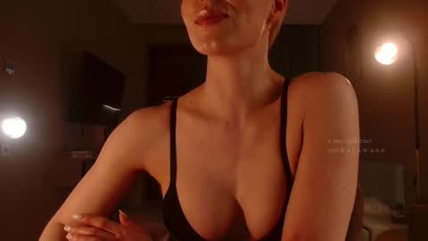 Snapshot of spiklencii chatting on 03.25.26 Elizabeth online show from 03.25.26