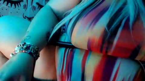 Vanessa Spade online show from 11.06.25