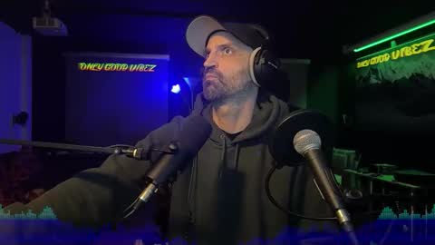 Snapshot of splivke chatting on 11.15.25 Splivke online show from 11.15.25