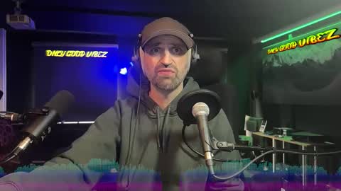 Snapshot of splivke chatting on 11.22.25 Splivke online show from 11.22.25