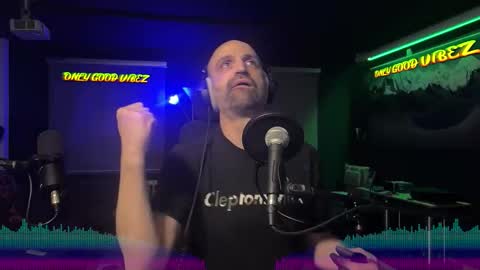 Snapshot of splivke chatting on 12.13.25 Splivke online show from 12.13.25