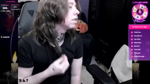 Snapshot of spookbats chatting on 11.19.25 Shio online show from 11.19.25