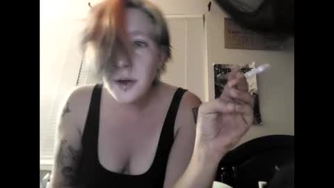 Snapshot of spookyqueen69 chatting on 10.21.25 Kova online show from 10.21.25